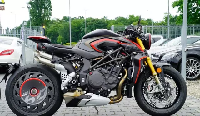 MV AGUSTA Rush 1000 