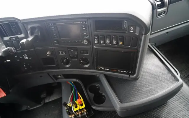 SCANIA G 490 / 8x4 / WYWROTKA TYLNOZSYPOWA /  HYDROKLAPA / PLANDEKA AUTOMATYCZNA / MANUAL / EURO 6 