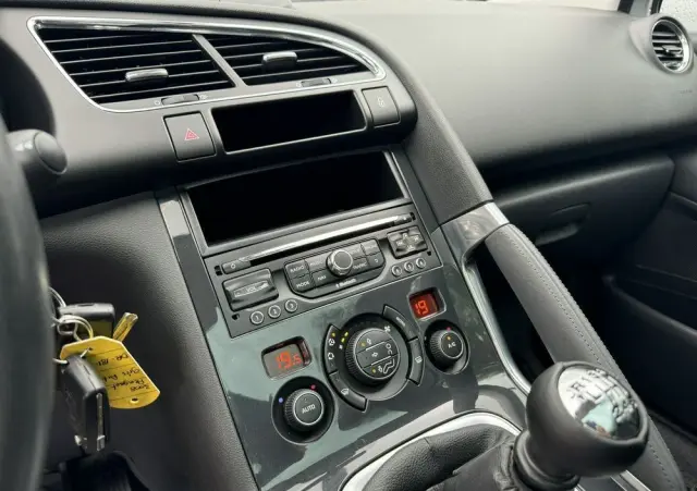 PEUGEOT 3008 2.0 BlueHDi Style