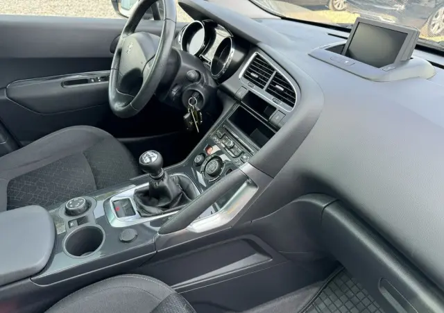 PEUGEOT 3008 2.0 BlueHDi Style