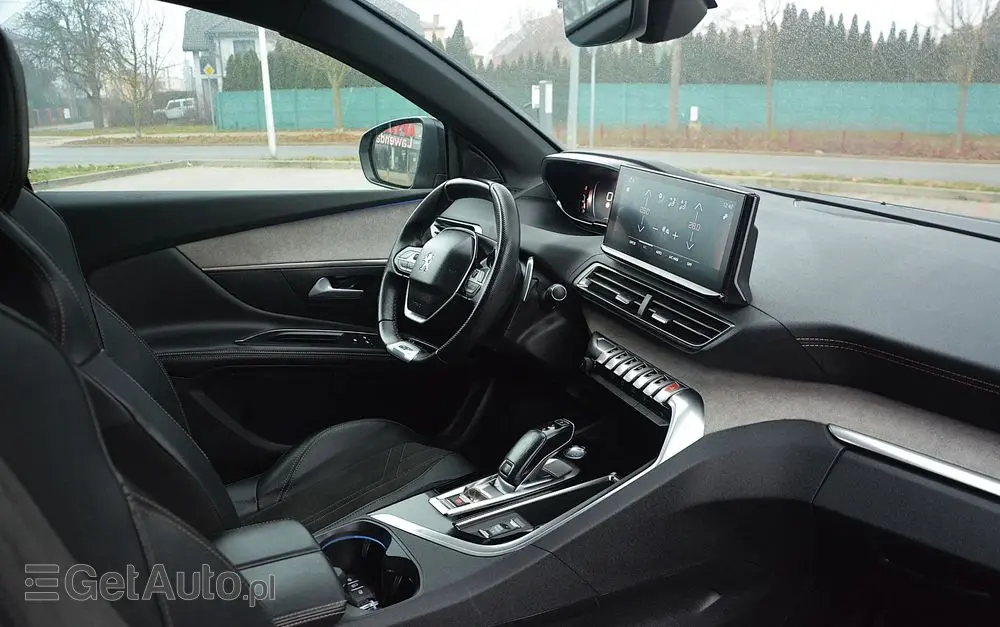 PEUGEOT 5008 BlueHDi 130 EAT8 GT