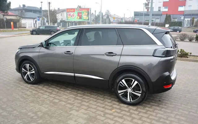PEUGEOT 5008 BlueHDi 130 EAT8 GT