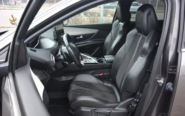 PEUGEOT 5008 BlueHDi 130 EAT8 GT