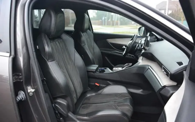 PEUGEOT 5008 BlueHDi 130 EAT8 GT