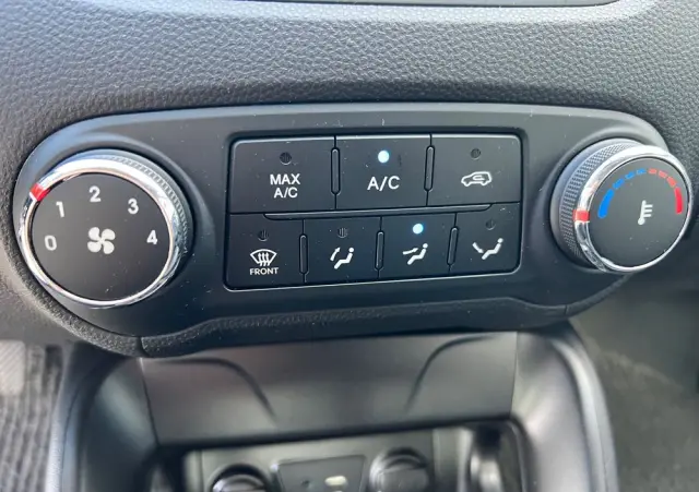 HYUNDAI Ix35 1.6 2WD blue Comfort