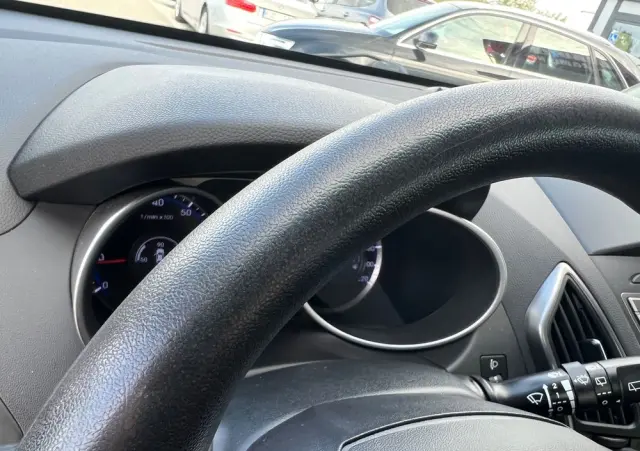 HYUNDAI Ix35 1.6 2WD blue Comfort