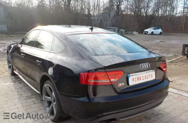 AUDI S5 