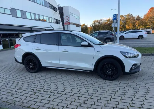 FORD Focus SW Ver-1-5-ecoblue-start--stopp--system-active-x