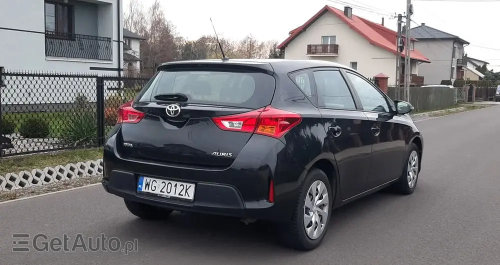 TOYOTA Auris 1.33 VVT-i Life