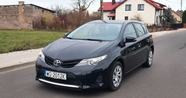 TOYOTA Auris 1.33 VVT-i Life