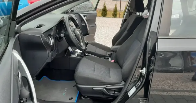 TOYOTA Auris 1.33 VVT-i Life