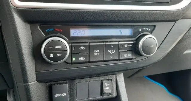 TOYOTA Auris 1.33 VVT-i Life