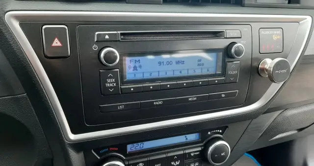 TOYOTA Auris 1.33 VVT-i Life