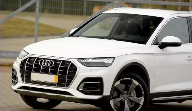 AUDI Q5 