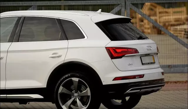 AUDI Q5 
