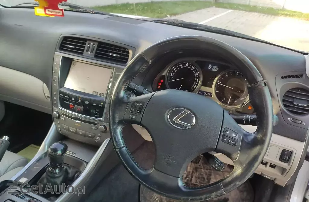 LEXUS IS 