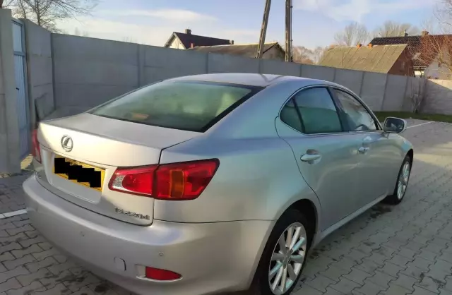 LEXUS IS 
