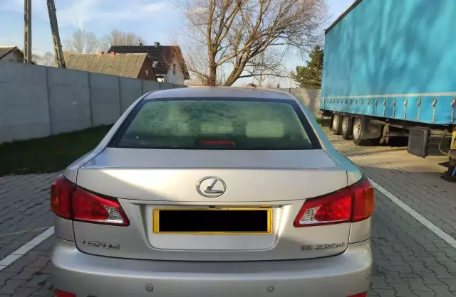 LEXUS IS 