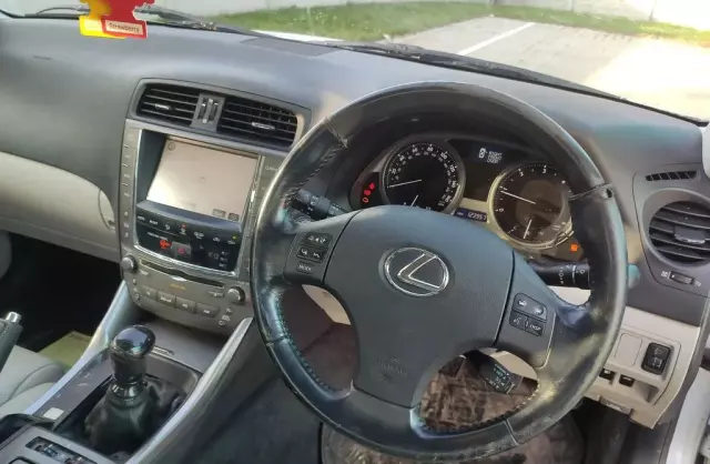 LEXUS IS 