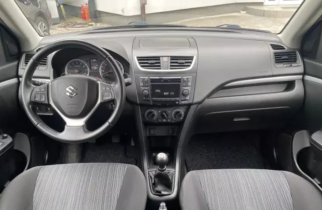 SUZUKI Swift 