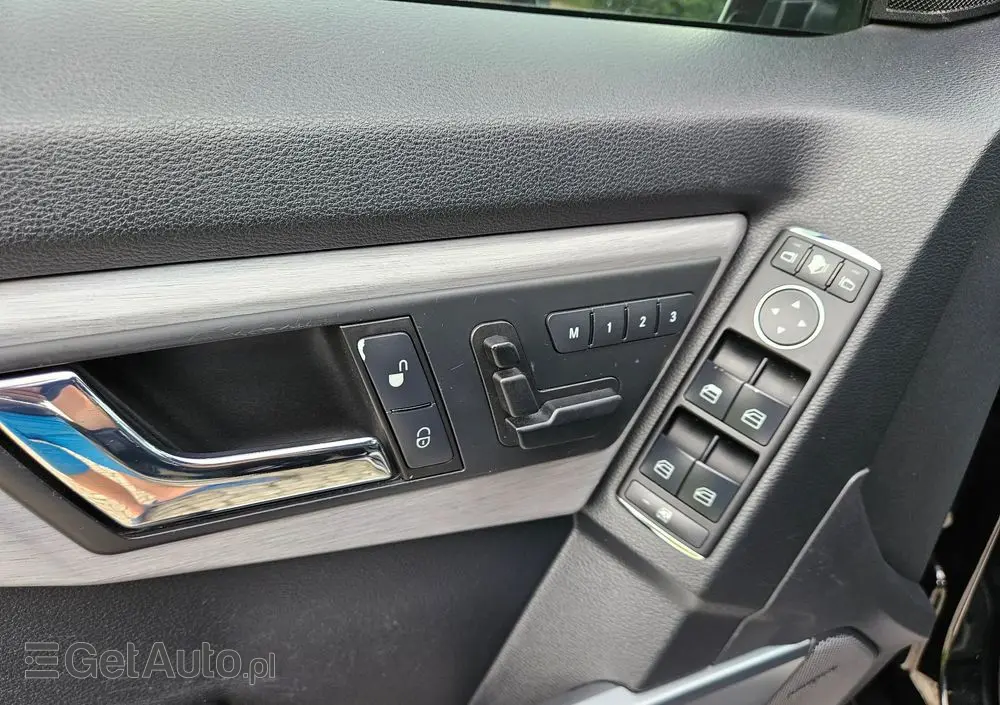 MERCEDES-BENZ GLK 350 CDI DPF 4Matic 7G-TRONIC Edition 1