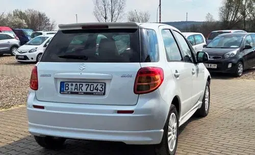 SUZUKI SX4 