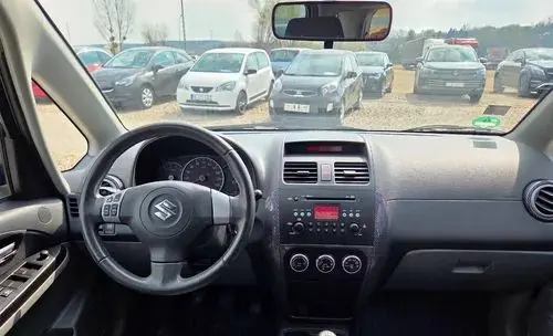 SUZUKI SX4 