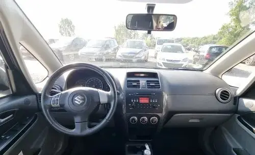 SUZUKI SX4 