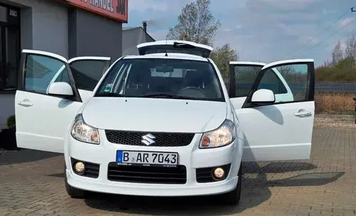 SUZUKI SX4 