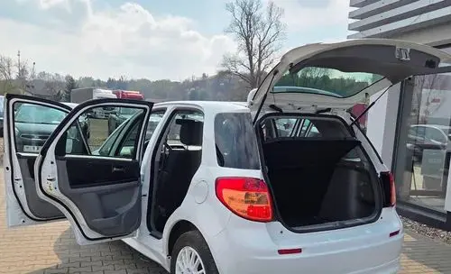 SUZUKI SX4 