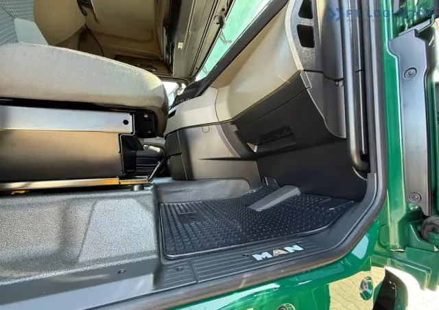 MAN TGX 18.470 / 19 PALET / NOWY MODEL / RETARDER / STAN IDEALNY 