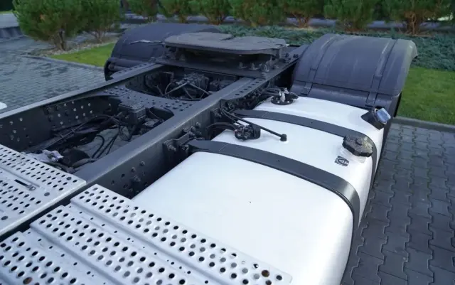 MERCEDES-BENZ ACTROS 1842 / EURO 5 EEV / RETARDER / STREAM SPACE / SPROWADZONY 