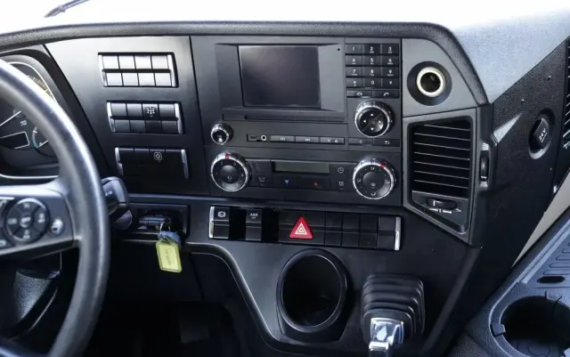 MERCEDES-BENZ ACTROS 1842 / EURO 5 EEV / RETARDER / STREAM SPACE / SPROWADZONY 