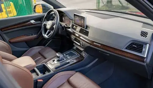 AUDI Q5 