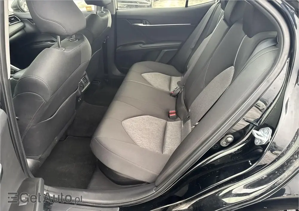 TOYOTA Camry 2.5 Hybrid Comfort CVT