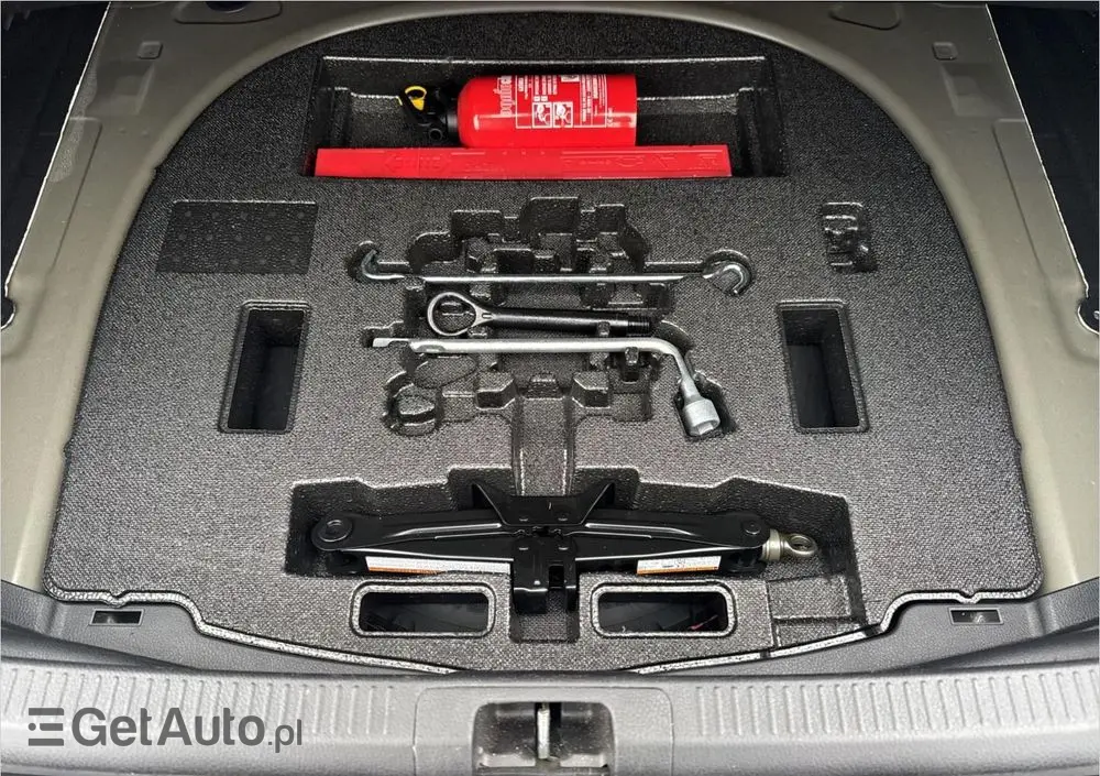 TOYOTA Camry 2.5 Hybrid Comfort CVT