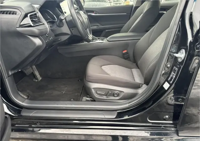 TOYOTA Camry 2.5 Hybrid Comfort CVT