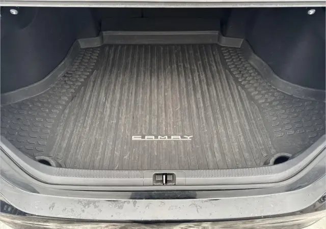 TOYOTA Camry 2.5 Hybrid Comfort CVT