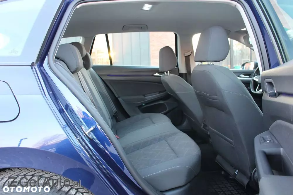 VOLKSWAGEN Golf VIII 1.0 TSI Life