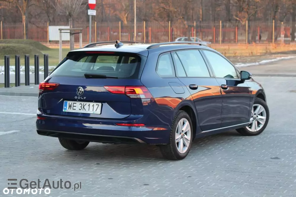 VOLKSWAGEN Golf VIII 1.0 TSI Life