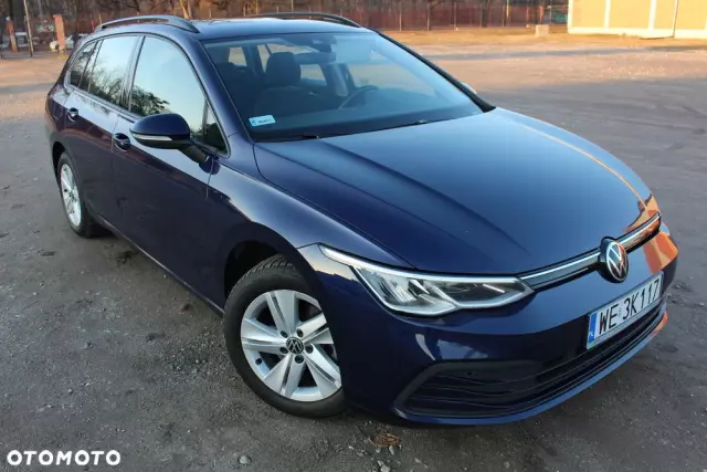 VOLKSWAGEN Golf VIII 1.0 TSI Life