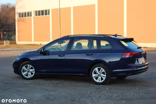 VOLKSWAGEN Golf VIII 1.0 TSI Life