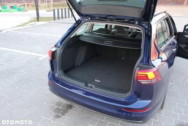 VOLKSWAGEN Golf VIII 1.0 TSI Life