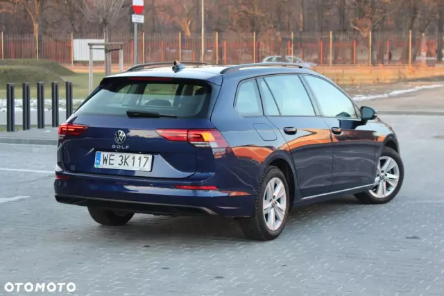 VOLKSWAGEN Golf VIII 1.0 TSI Life
