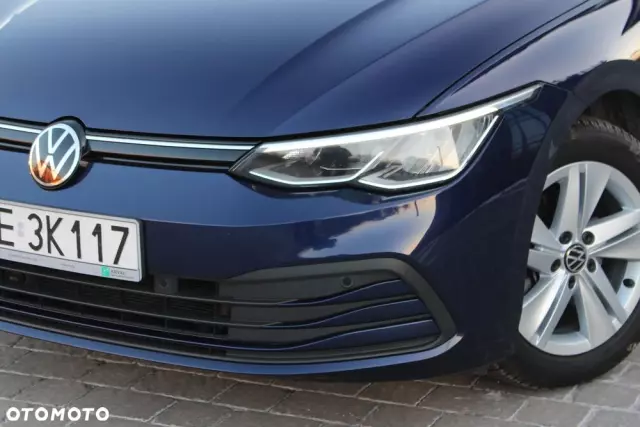 VOLKSWAGEN Golf VIII 1.0 TSI Life