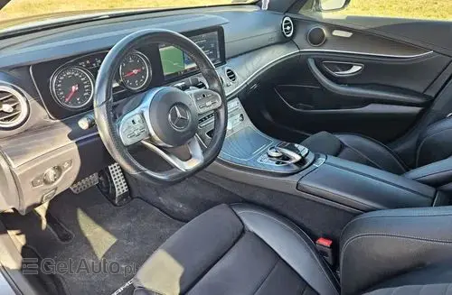 MERCEDES-BENZ Klasa E 