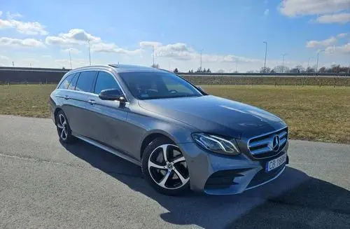 MERCEDES-BENZ Klasa E 