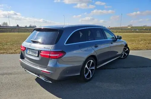 MERCEDES-BENZ Klasa E 