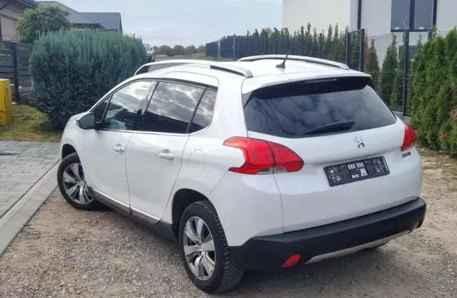 PEUGEOT 2008 
