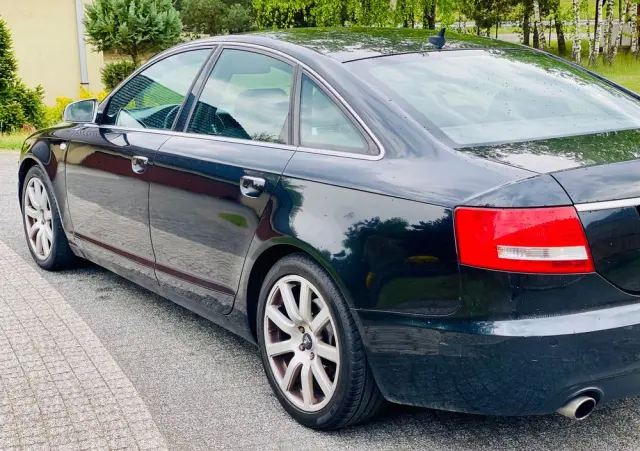 AUDI A6 Limousine 